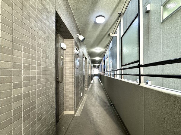 朝日白金台マンション　外廊下