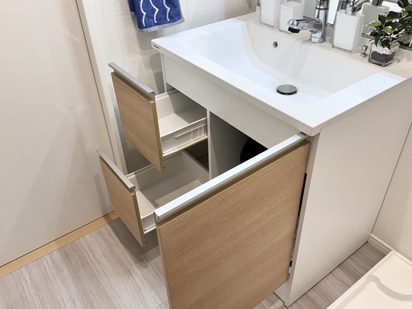 西蒲田スカイハイツ_洗面キャビネットの写真 