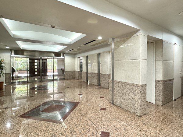 朝日白金台マンション　エントランスロビー