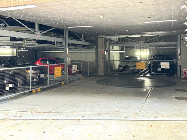 オーベル三軒茶屋dR 駐車場