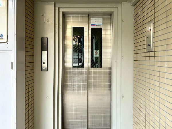ライフアップ高井戸　エレベーター