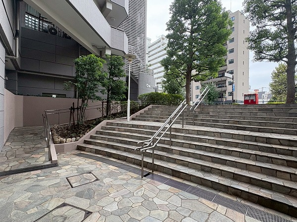 朝日ツイン目黒　アプローチ②