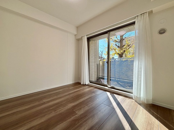 ヒルズ目白台_広々とした洋室の写真 