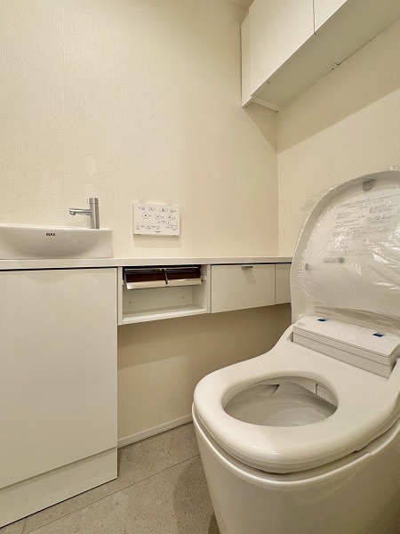 プラウド成城＿清潔感のあるトイレの写真 