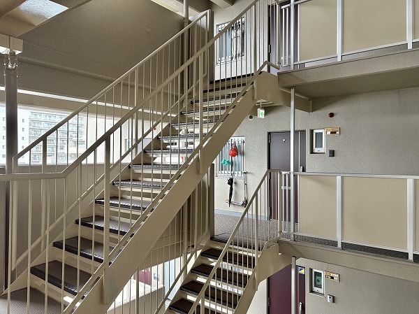 ドルミ東品川 外階段