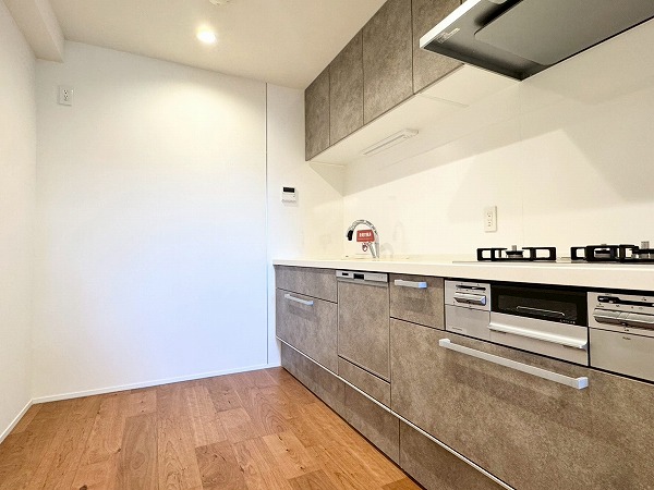 プラウド成城_お洒落なキッチンの写真2 