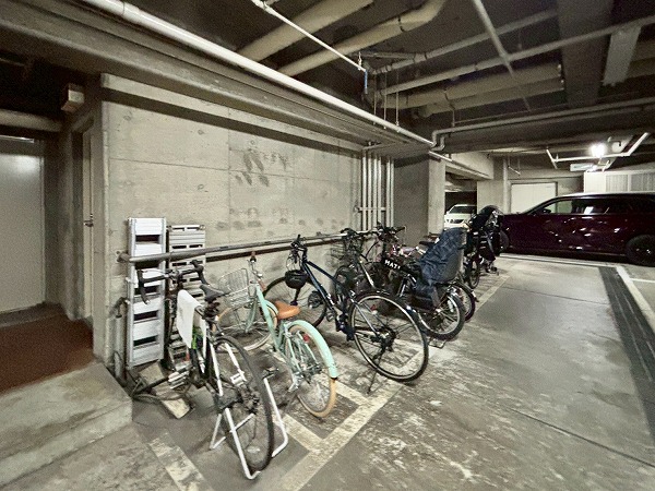 ルミナス一番町　駐輪場