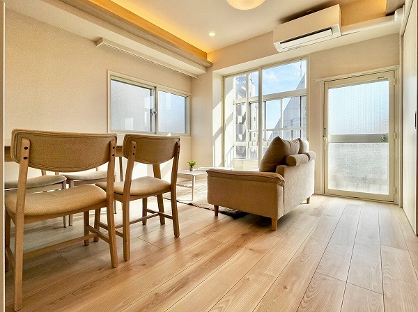 碑文谷寿マンション_日当たり良好なリビングダイニングキッチンの写真