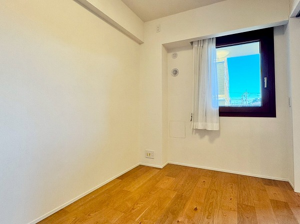 プラウド成城_約5帖の洋室の写真 