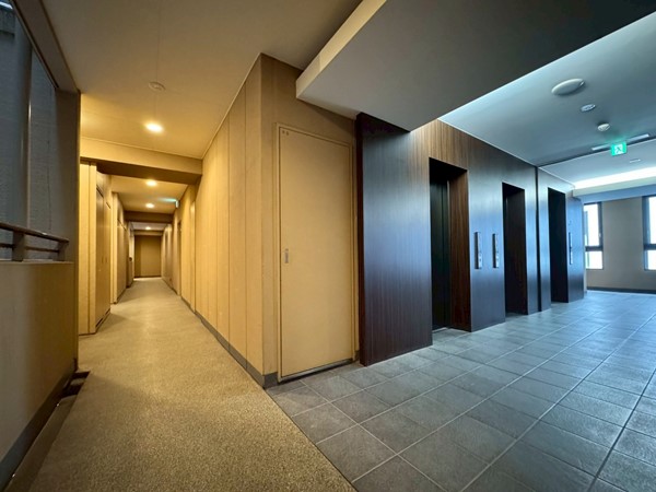 グランスイート虎ノ門 内廊下