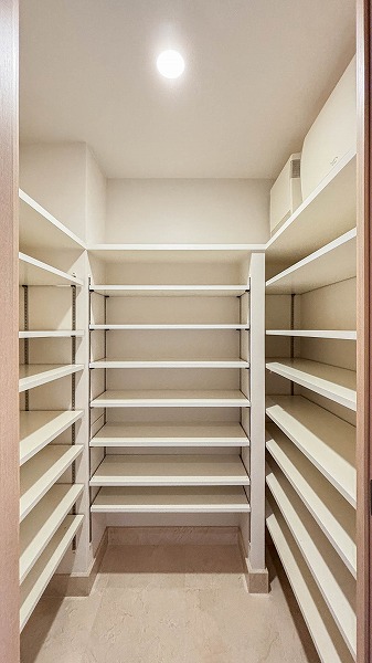 パークハウス文京関口_シューズインクローゼットの写真