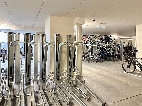 大崎ウエストシティタワーズE棟　駐輪場