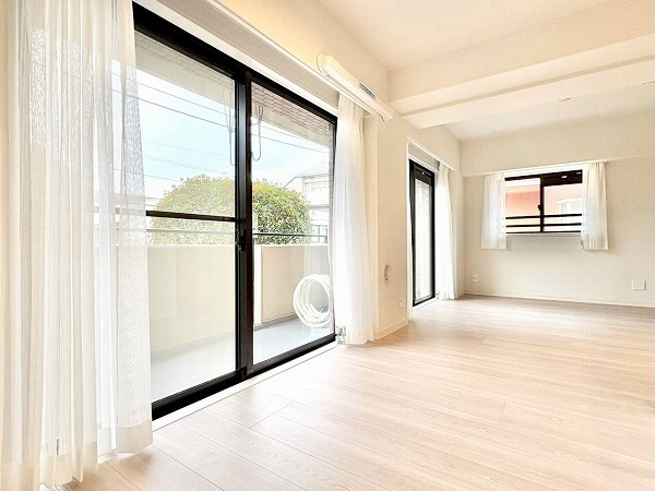 ライオンズガーデン上北沢_約13.5帖のLDKの写真