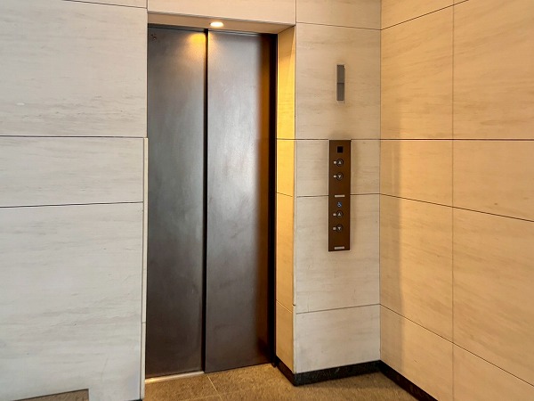 プレミスト赤坂檜町公園　エレベーター