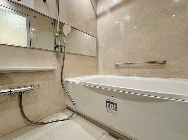 プラウド成城_清潔感のあるバスルーム写真 