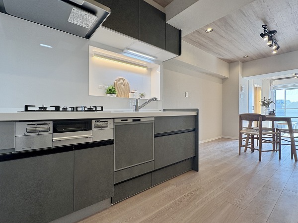 秀和第二奥沢レジデンス_オープンキッチンの写真