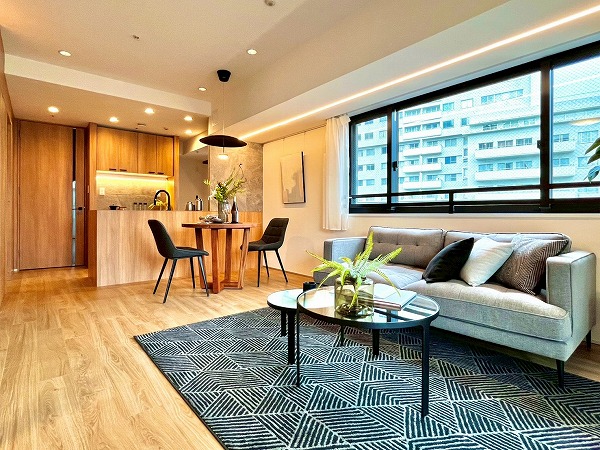 アトラス渋谷公園通り_おしゃれなリビングダイニングキッチンの写真