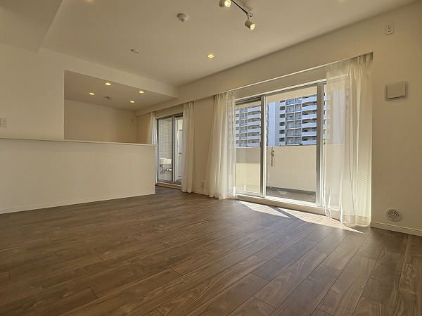 東京サーハウスガーデンポート_リビングダイニングキッチンの写真