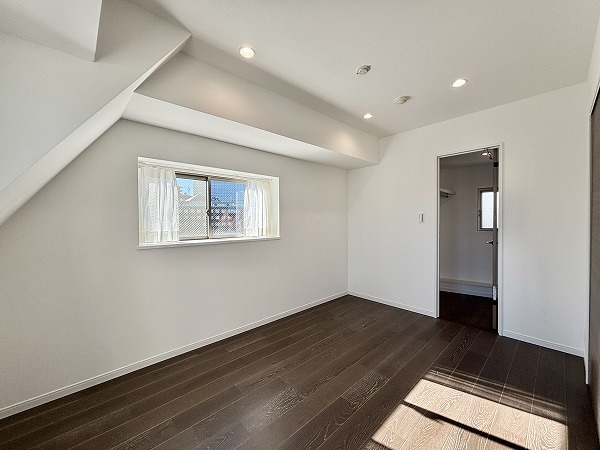 恵比寿ブルーメ_広々としたゆとりのある洋室の写真