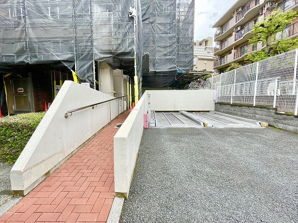 ベルス経堂弐番館　駐車場