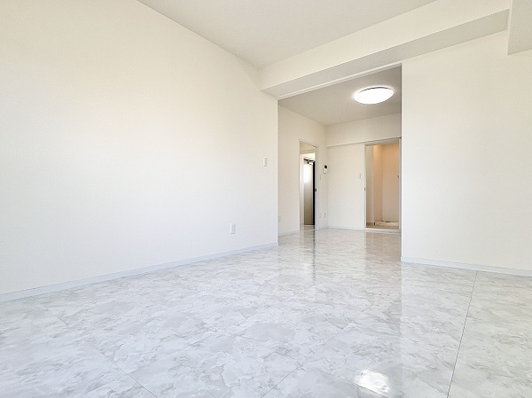 ライオンズマンション松原第2_晴れやかな気持ちになれそうなリビングダイニングキッチンの写真 