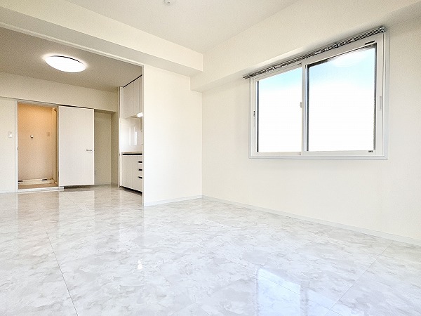 ライオンズマンション松原第2_2面採光のリビングダイニングキッチンの写真 