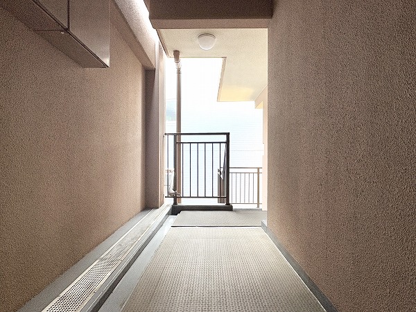 ルセージュ初台 共用廊下