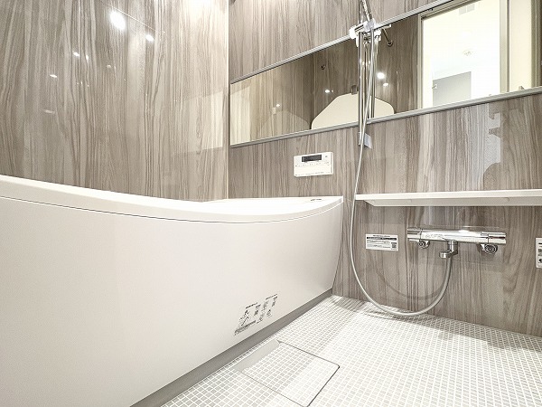 ルセージュ初台_清潔感があるバスルームの写真