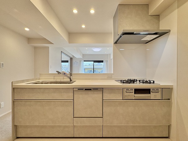 シャンボール瀬田_新設されたシステムキッチンの写真