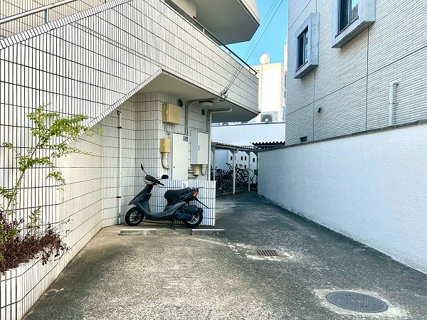 ベルハイム西荻窪第3　駐車場・駐輪場