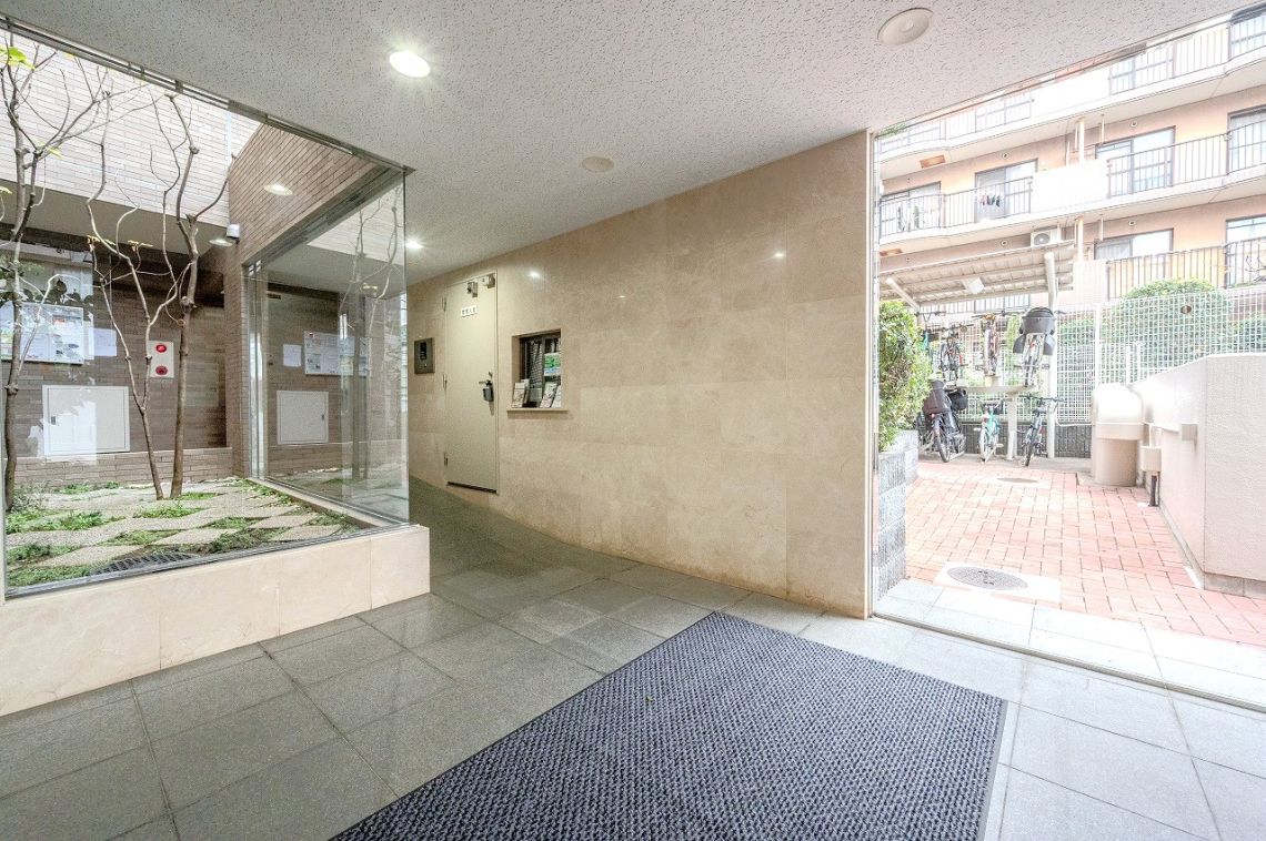 ベルス経堂弐番館　エントランス