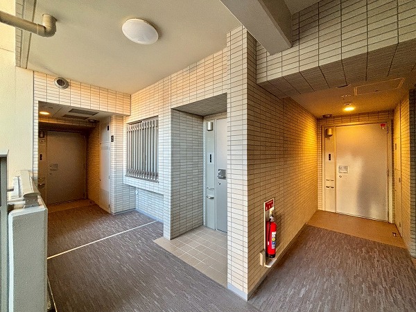 ヒルズ目白台　外廊下