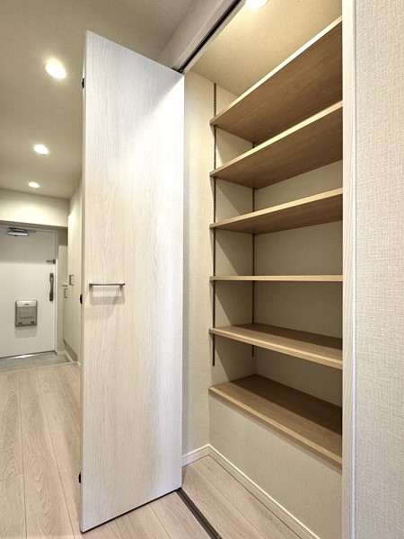 大森パークハイツ_廊下収納の写真 