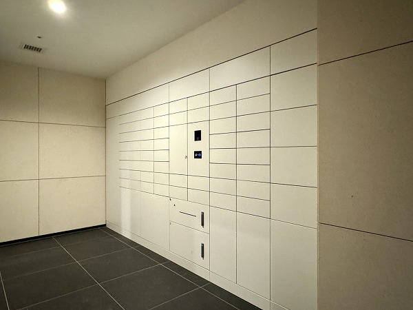 パークレ・ジェイド白金レジデンス　宅配ボックス