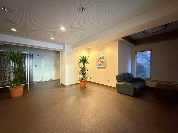 GSハイム都立大　共用ロビー