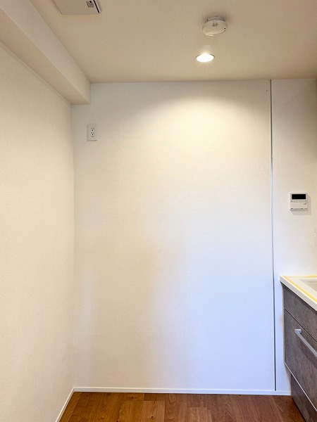 プラウド成城_冷蔵庫置場の写真 