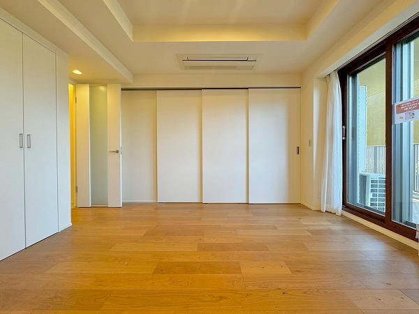 プラウド成城_約5帖の洋室の写真3 