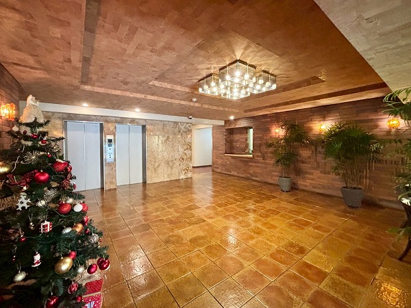 ルミナス一番町　エントランスホース