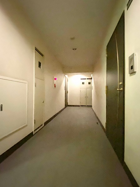 カインドステージ四谷三丁目　内廊下