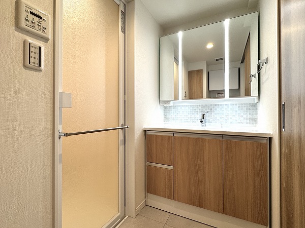 ベイクレストタワー_洗面化粧台の写真