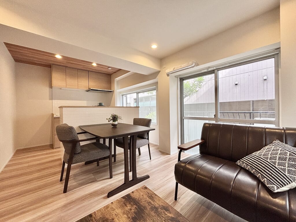 クラウン西麻布