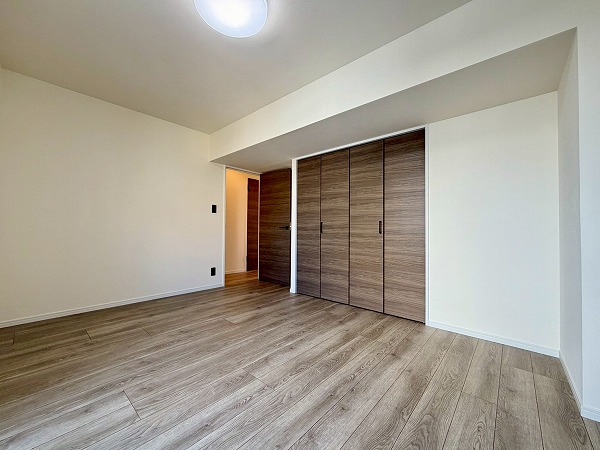 ベルメゾン鷹番_約8.10帖の洋室の写真