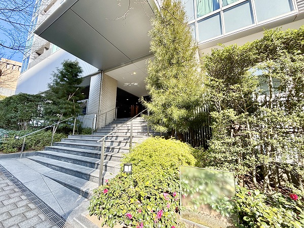 パークコート神宮前　アプローチ