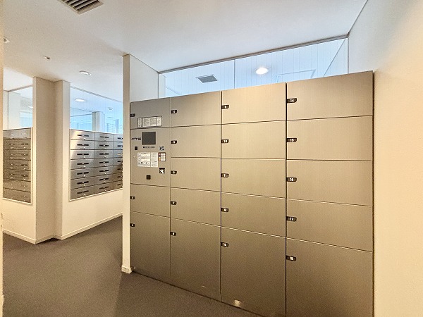 パークコート神宮前　宅配ボックス