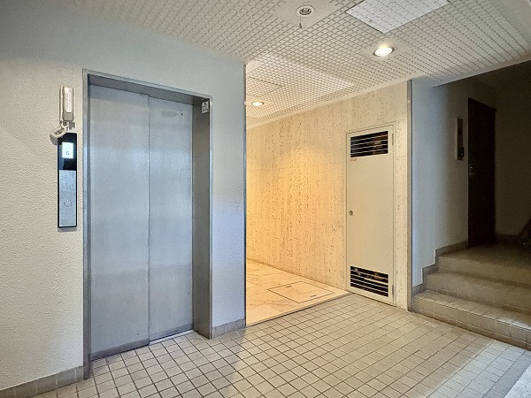 パレ駒場 エレベーターホール
