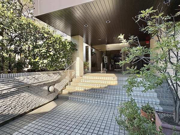 パレ駒場 アプローチ