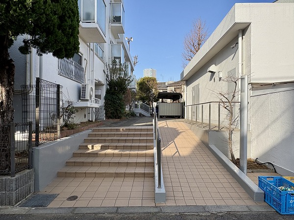 上野毛リッツハウス C館 アプローチ