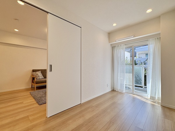 上野毛リッツハウス_陽当たり良好な洋室の写真