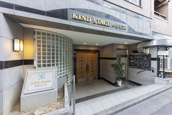 カインドステージ四谷三丁目　アプローチ