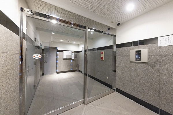 カインドステージ四谷三丁目　エントランス